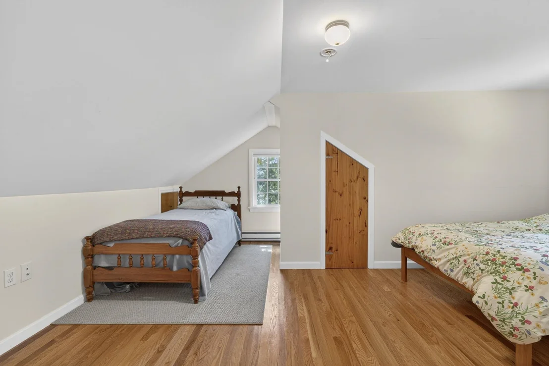 Photo of 408 Whitney