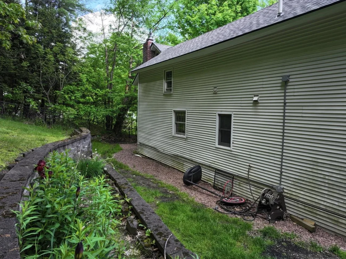 Photo of 2147 North Williston