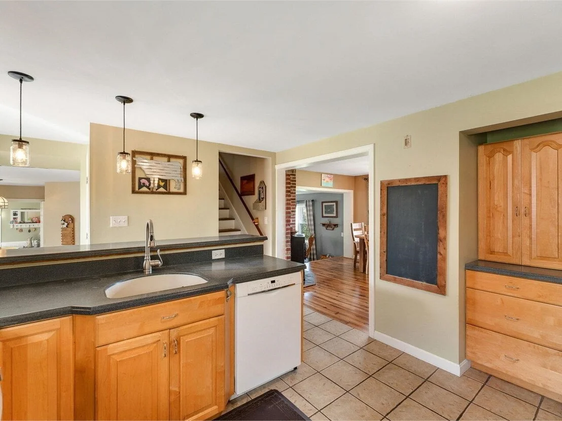 Photo of 771 Robinson
