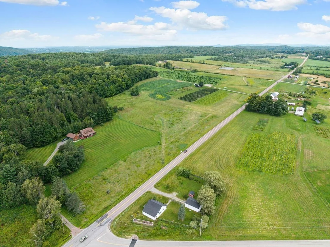 Photo of 3687 Oak Hill
