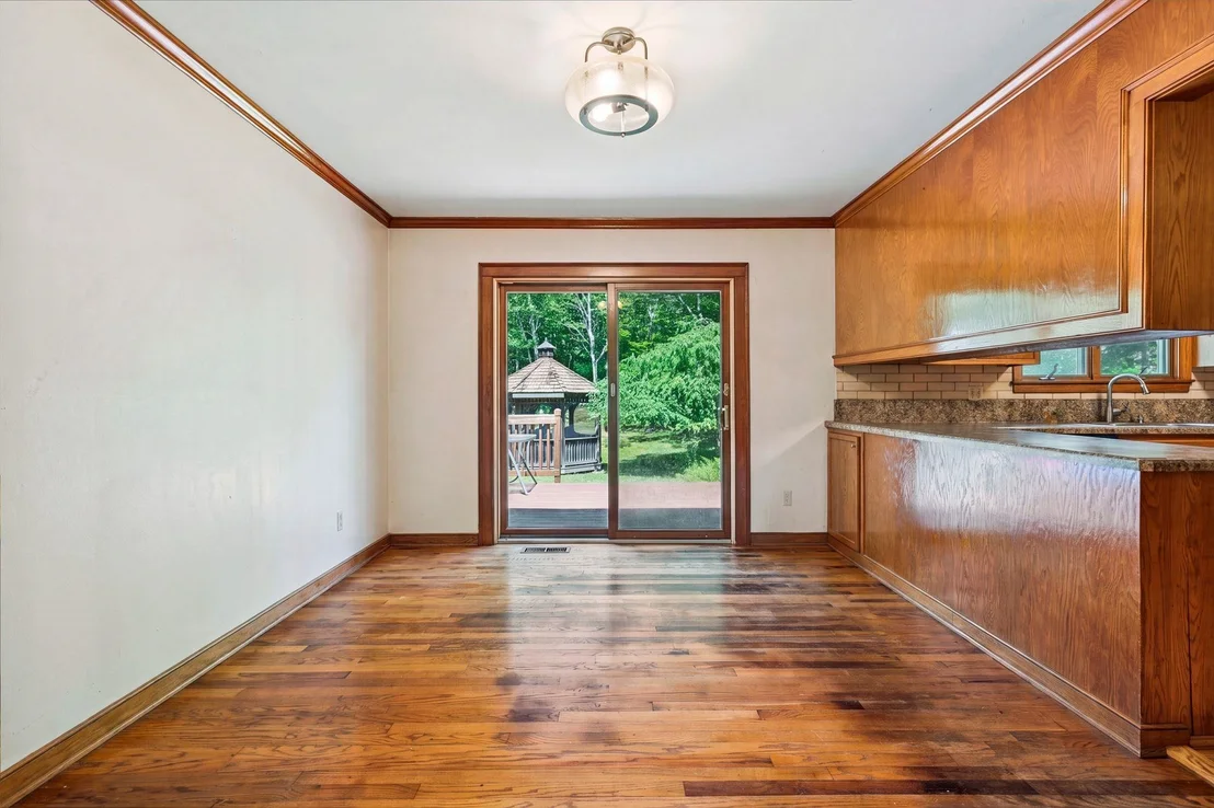 Photo of 72 Ledge