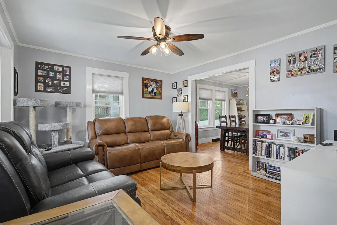 Photo of 138 Broadway