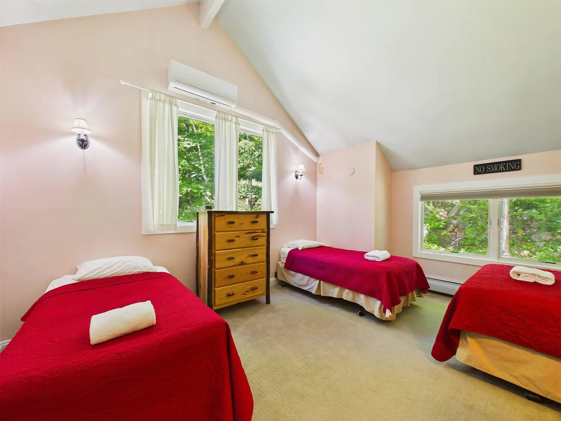 Photo of Unit UNITD at 300 Trailside