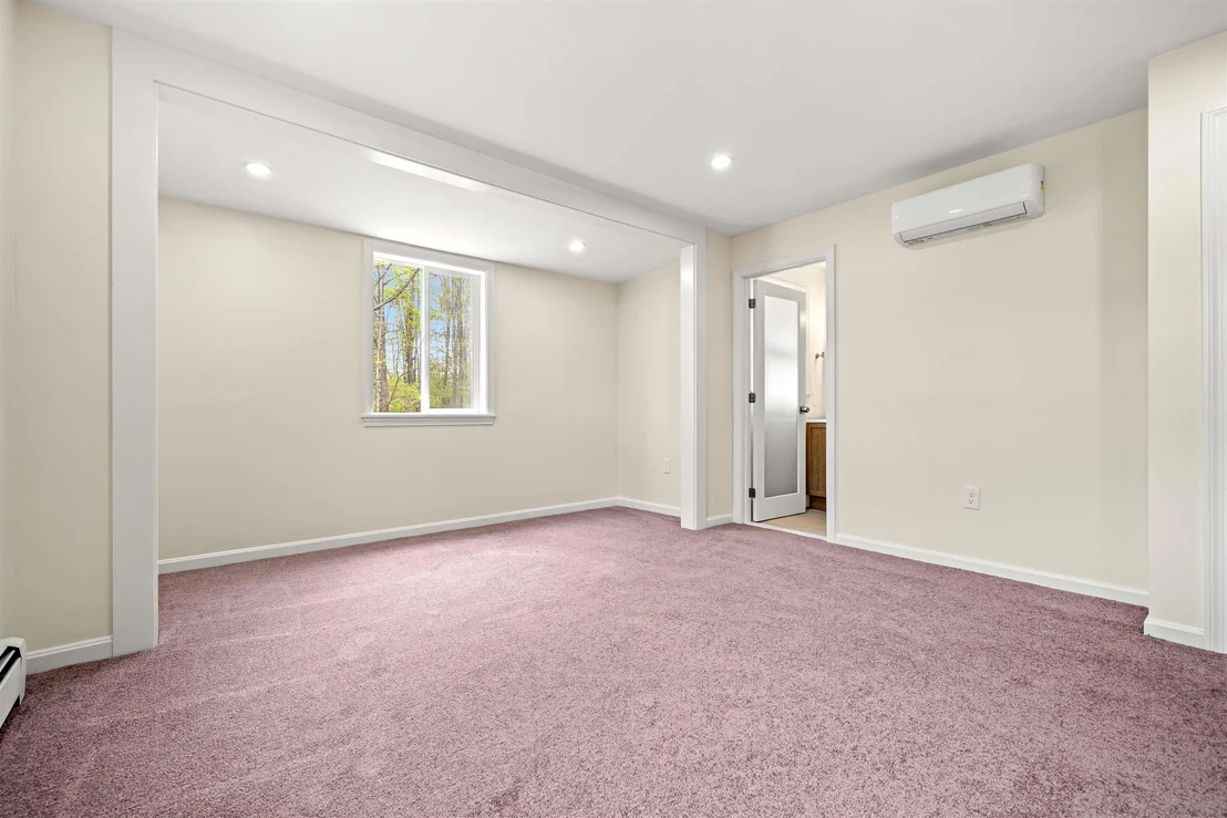 Photo of 6 Colonial