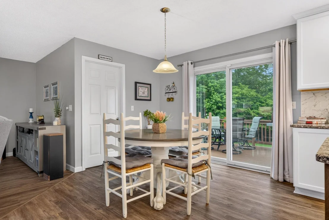 Photo of 12 Moon Brook