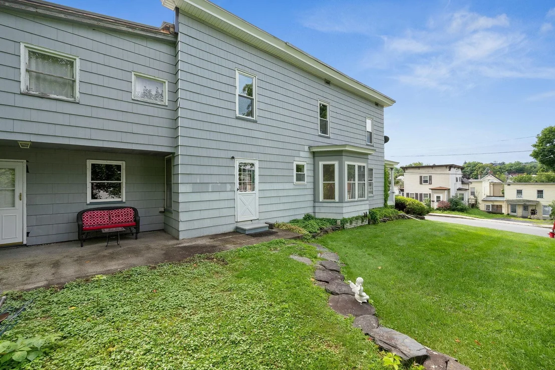 Photo of 22 Eastern