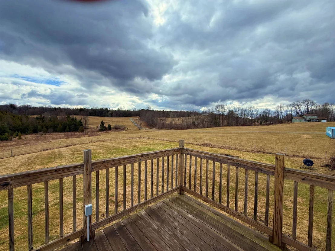 Photo of 2570 Maple Hill