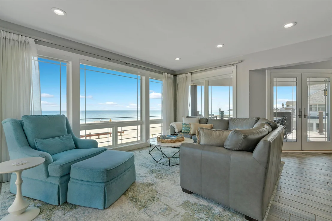 Photo of 741 Ocean