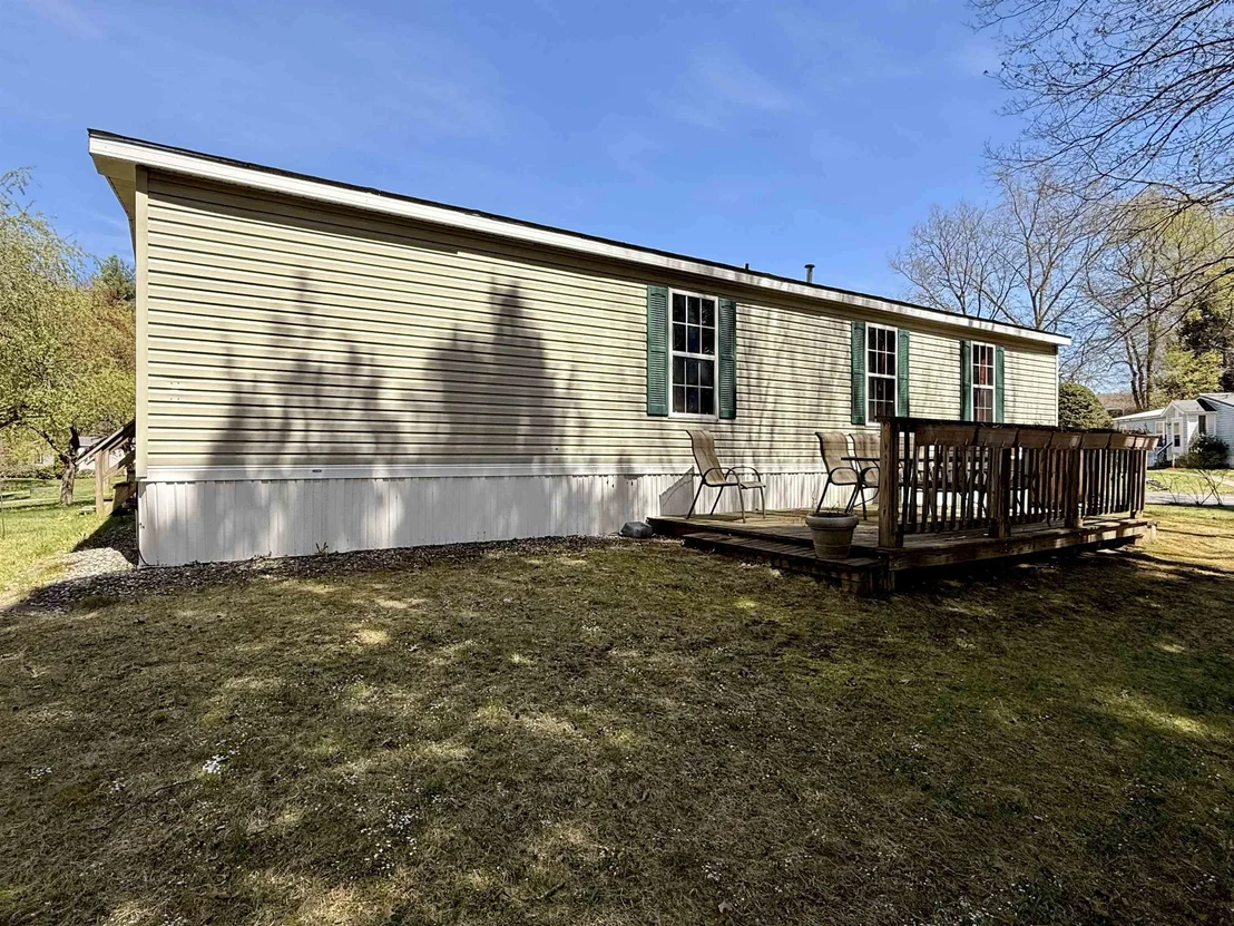Photo of 18 Lindy