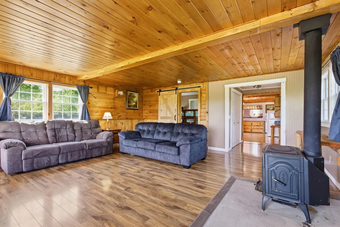 Photo of 2691 Old Pond Hill