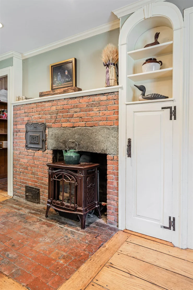 Photo of 83 Walnut