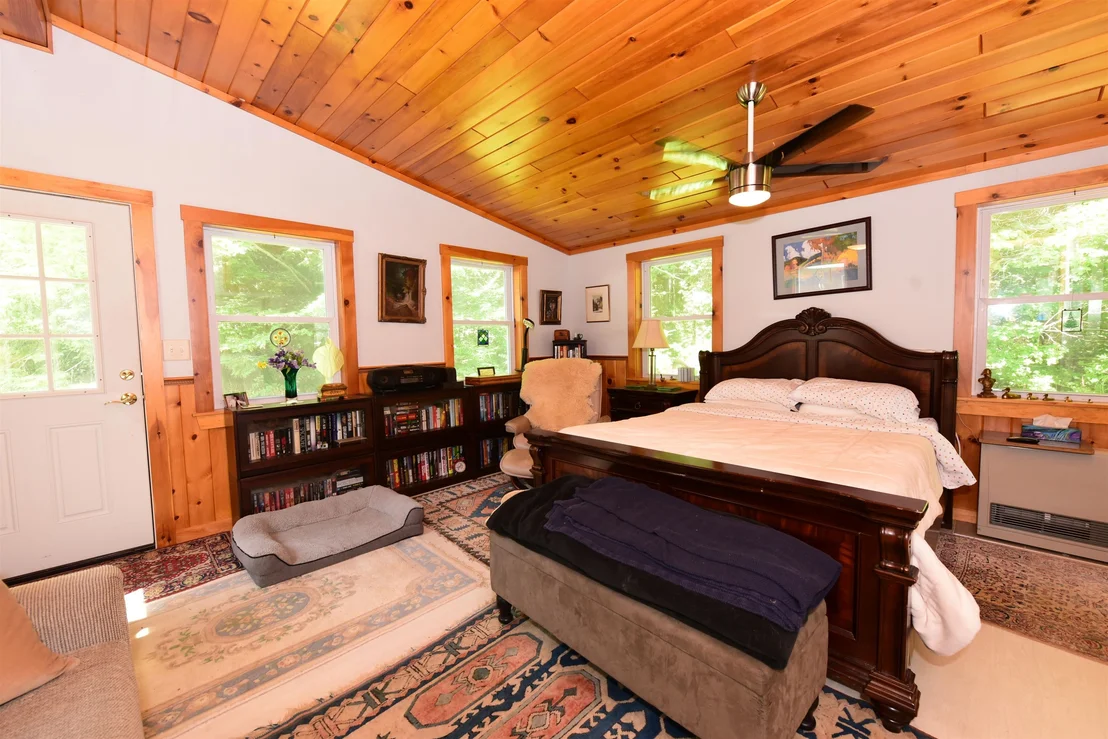 Photo of 23 Acorn