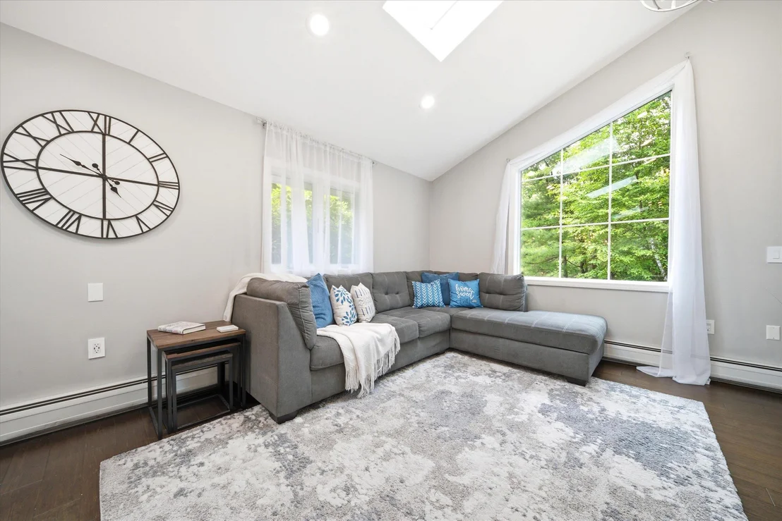 Photo of 107 Hackett Hill