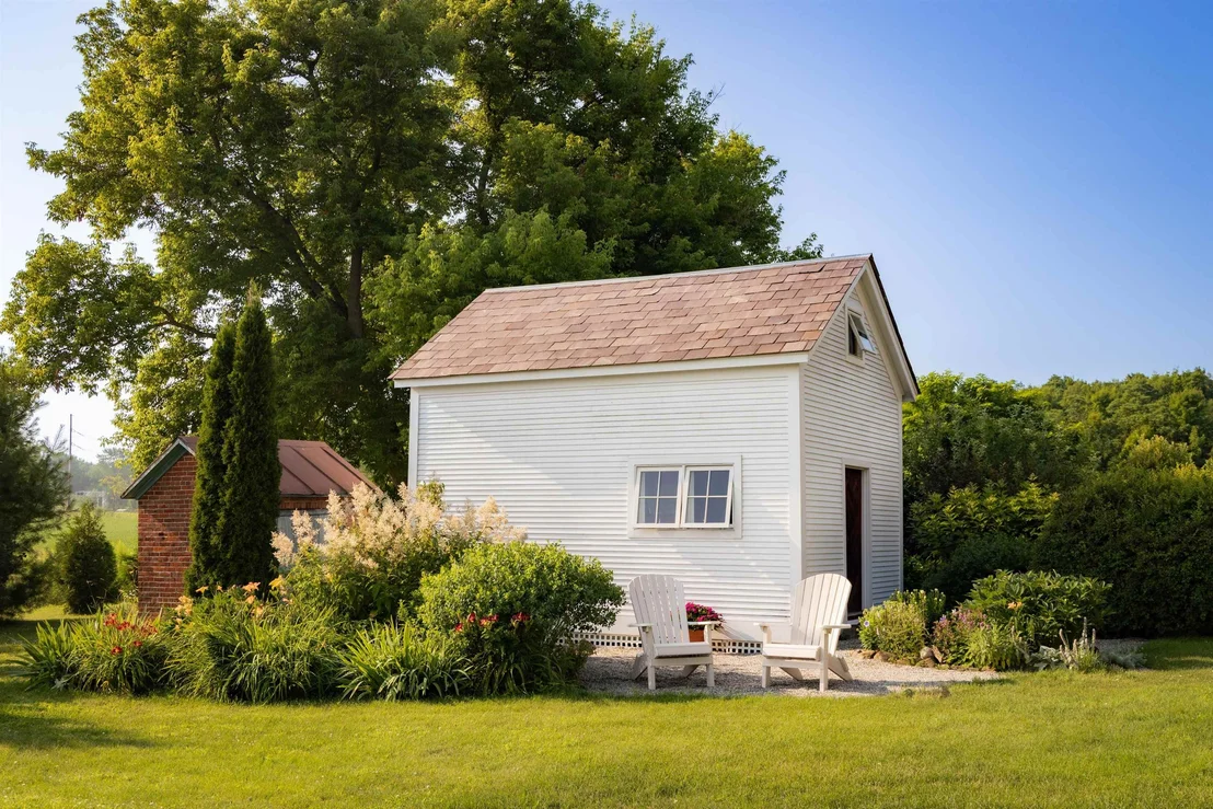 Photo of 888 Botsford