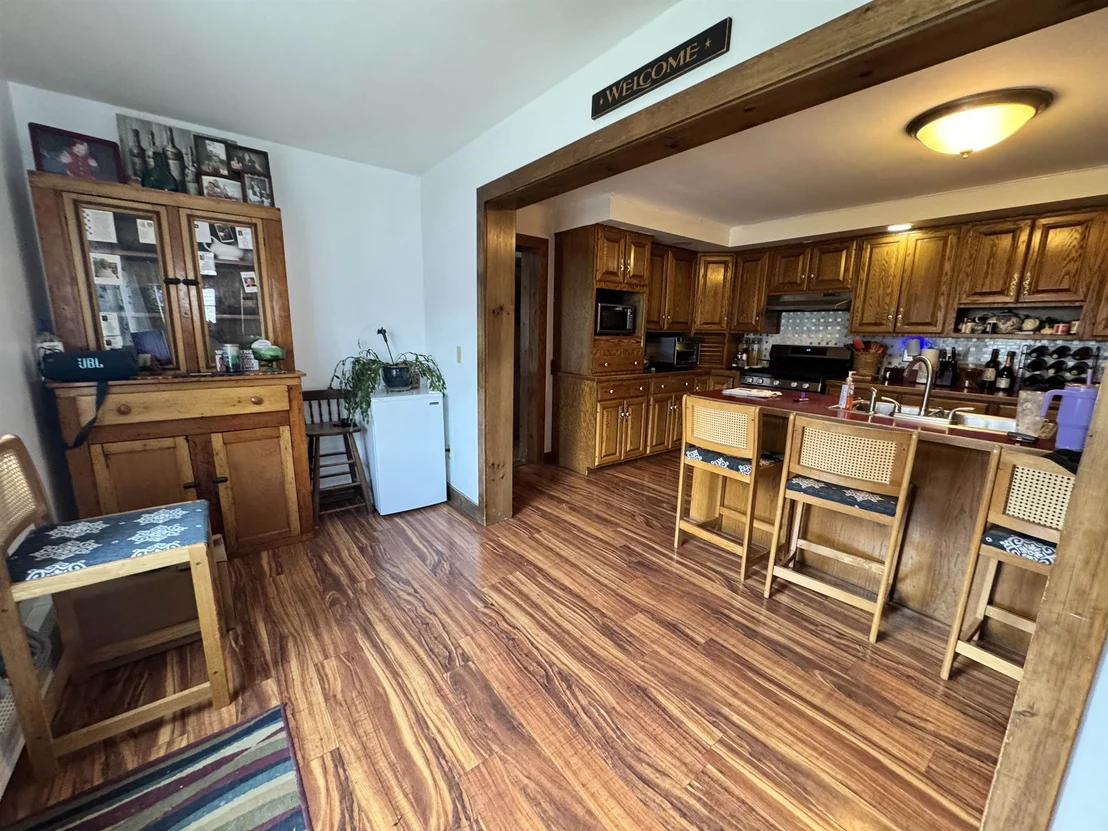 Photo of 64 Taylor
