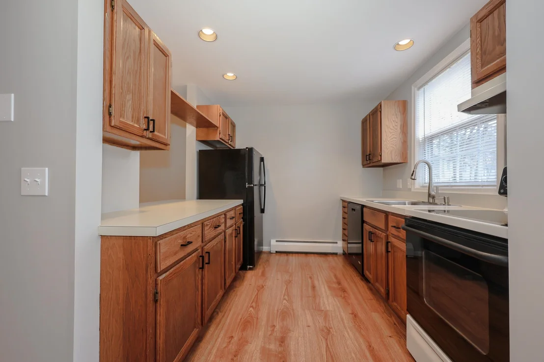 Photo of Unit 104 at 1465 Hooksett