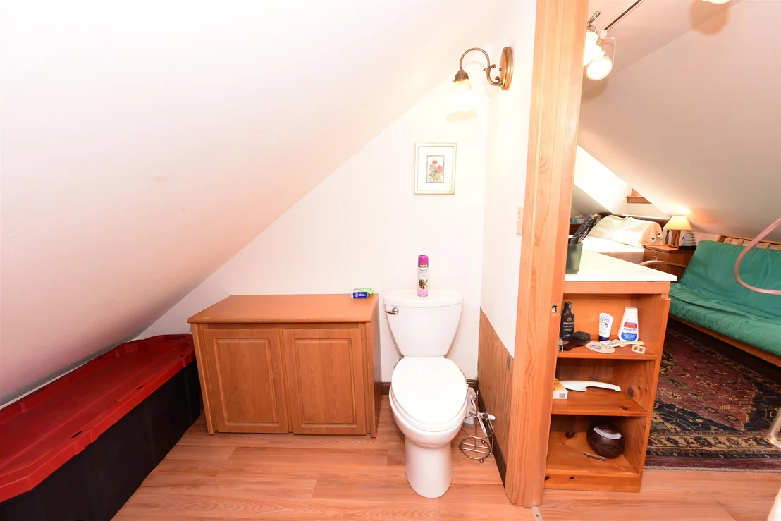 Photo of 23 Acorn