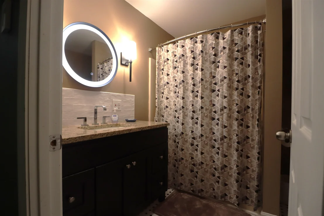 Photo of 461 Jericho
