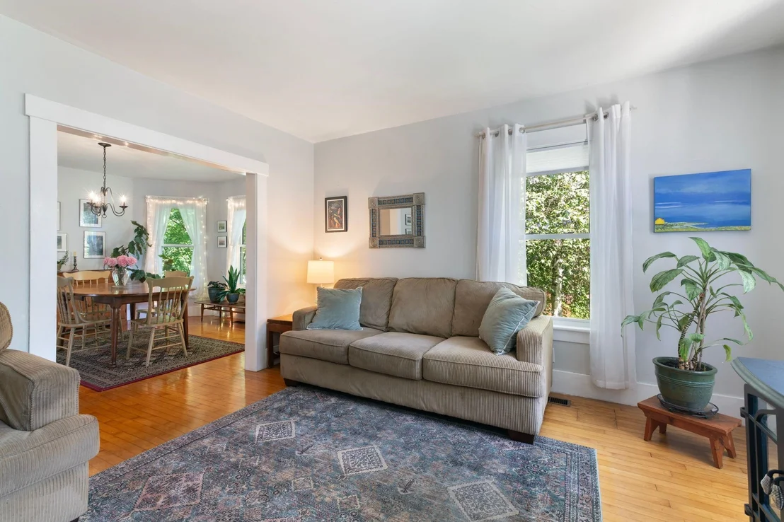 Photo of 19 Blakeslee