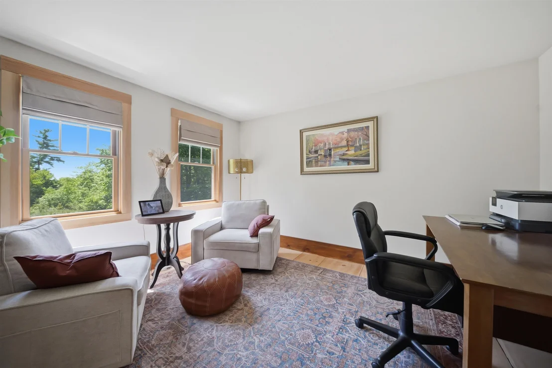 Photo of 291 Halfmoon Pond