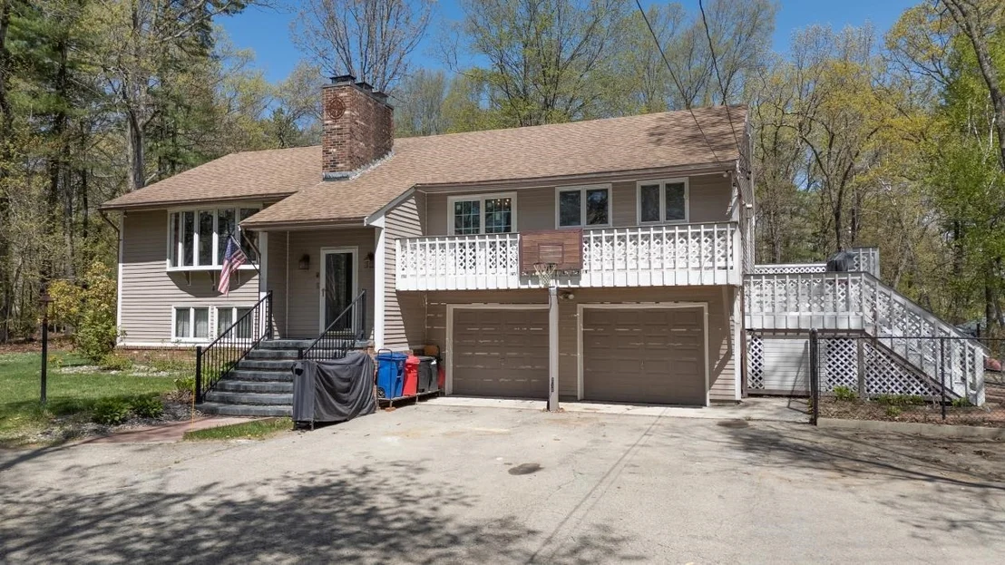 Photo of 6 Maple