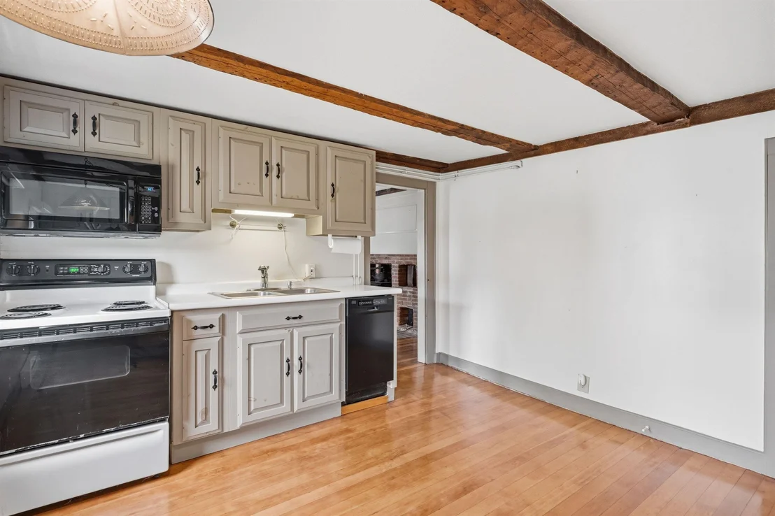 Photo of 275 Granite