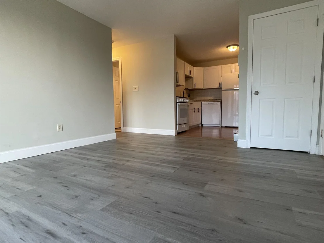 Photo of Unit 21 at 124 Mammoth