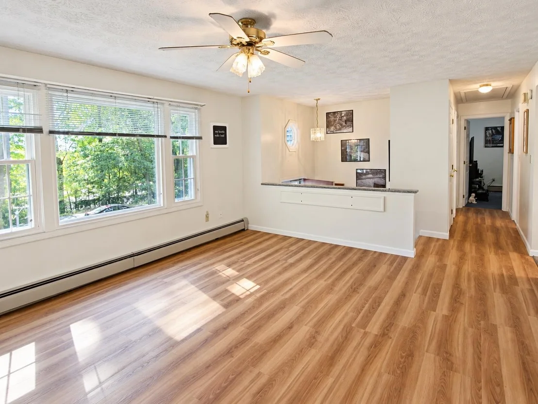 Photo of 12 Roundtree