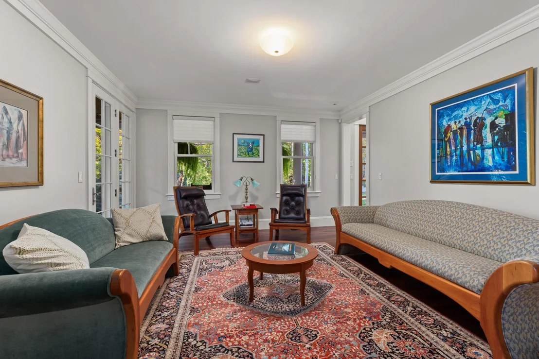 Photo of 24 WISTERIA