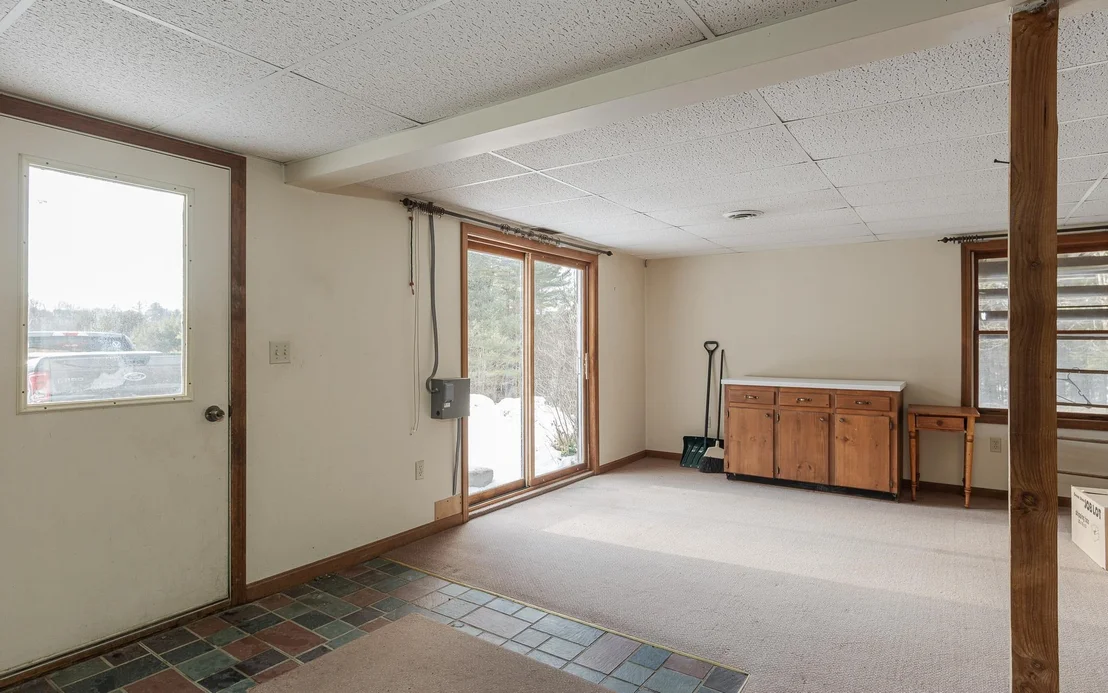 Photo of 521 County