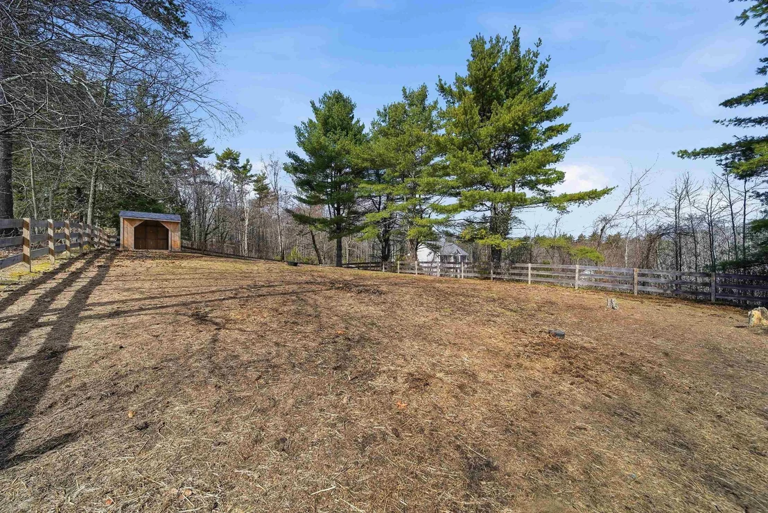 Photo of 209 Hooksett
