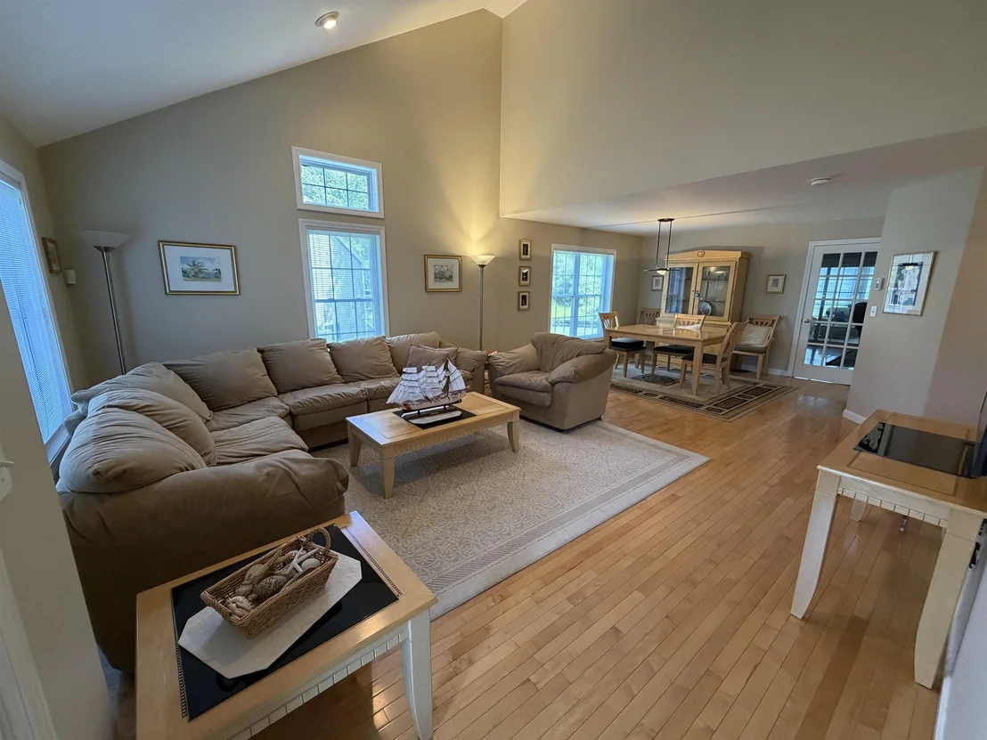 Photo of 12 Twin Pond