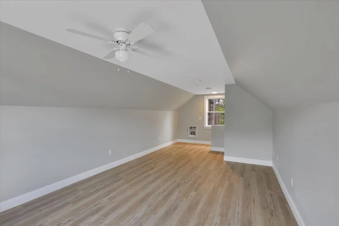 Photo of 49 Hemlock