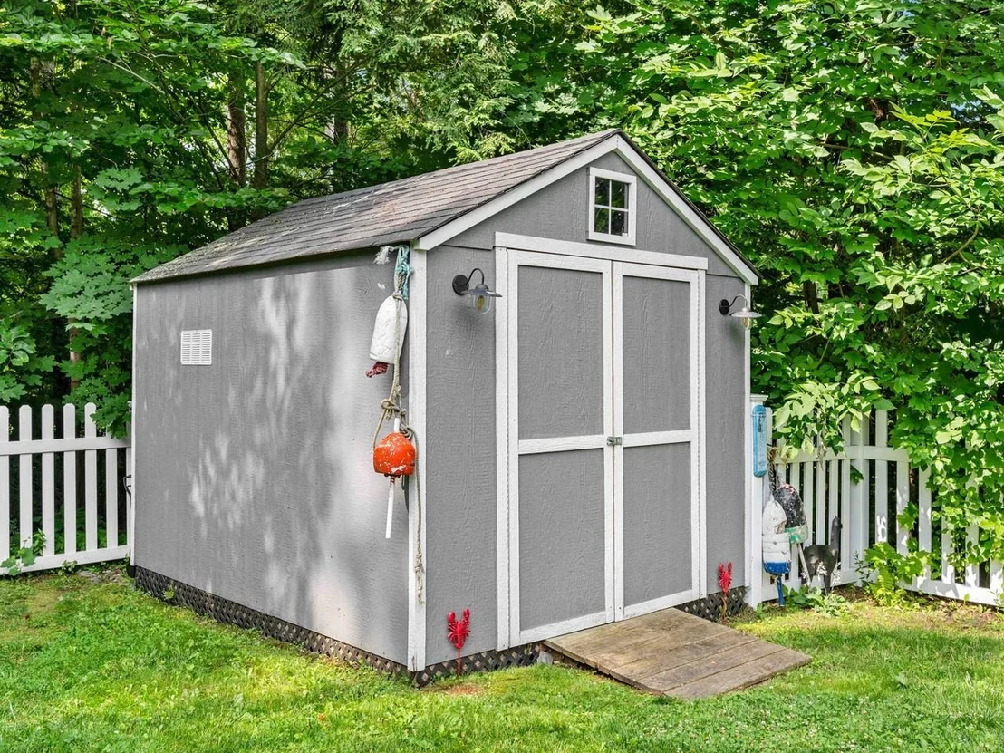 Photo of 5 Spruce