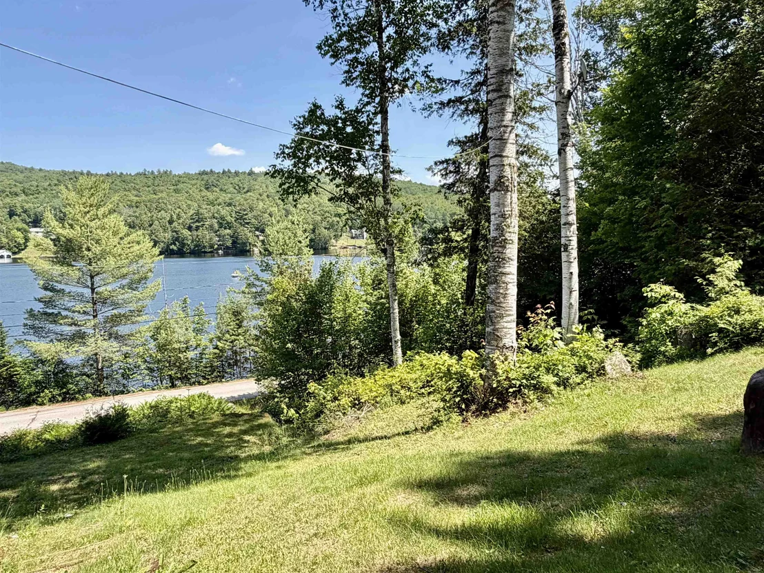 Photo of 263 Cedar Pond