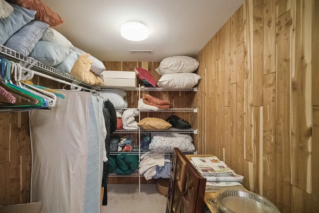 Photo of Unit 3B at 580 Murphys