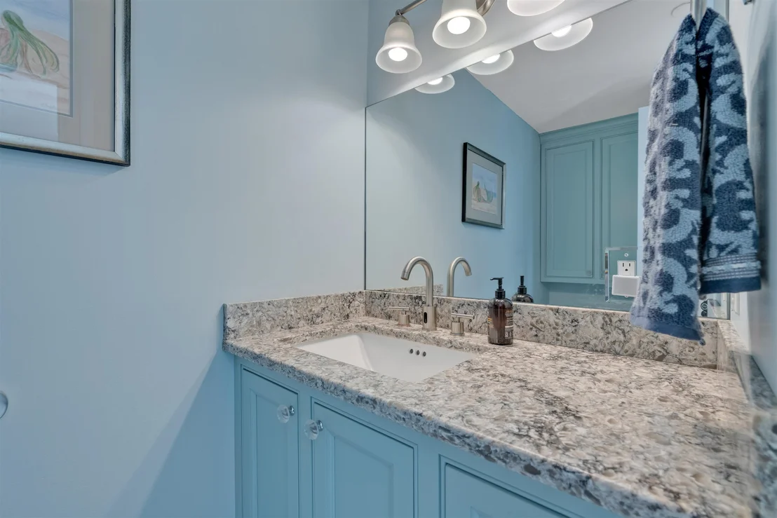 Photo of Unit 7 at 581 Ocean