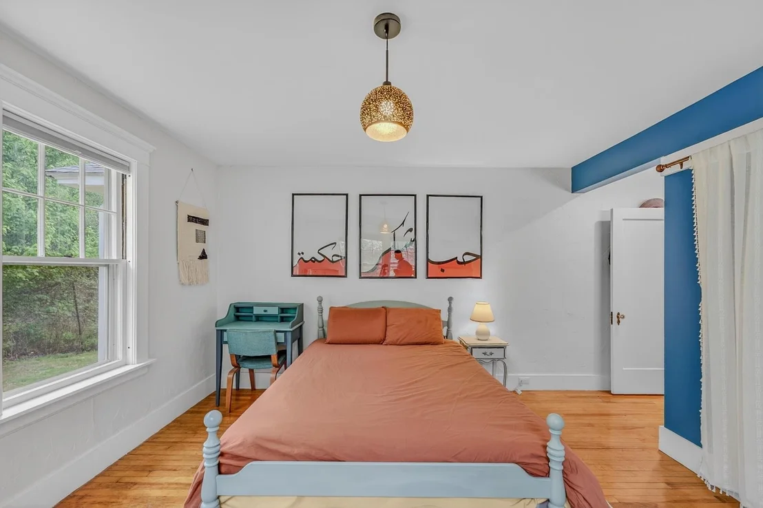 Photo of 905 Main