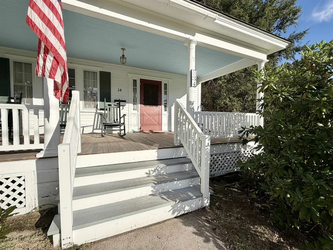 Photo of 34 Edgewood
