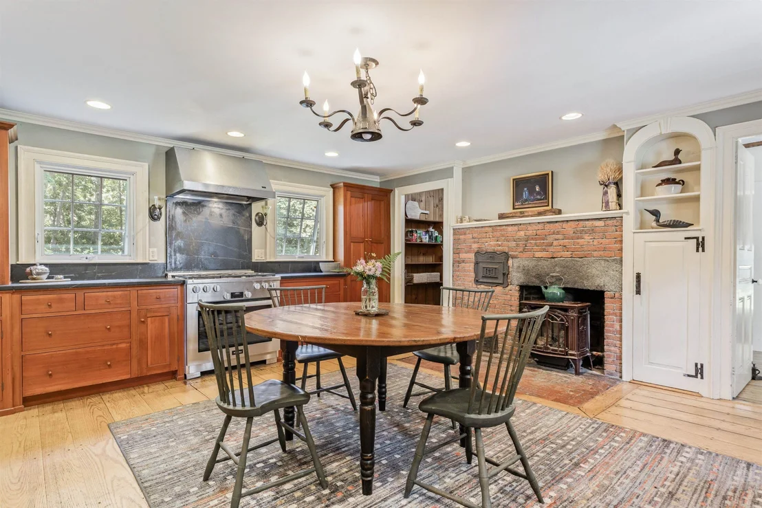 Photo of 83 Walnut