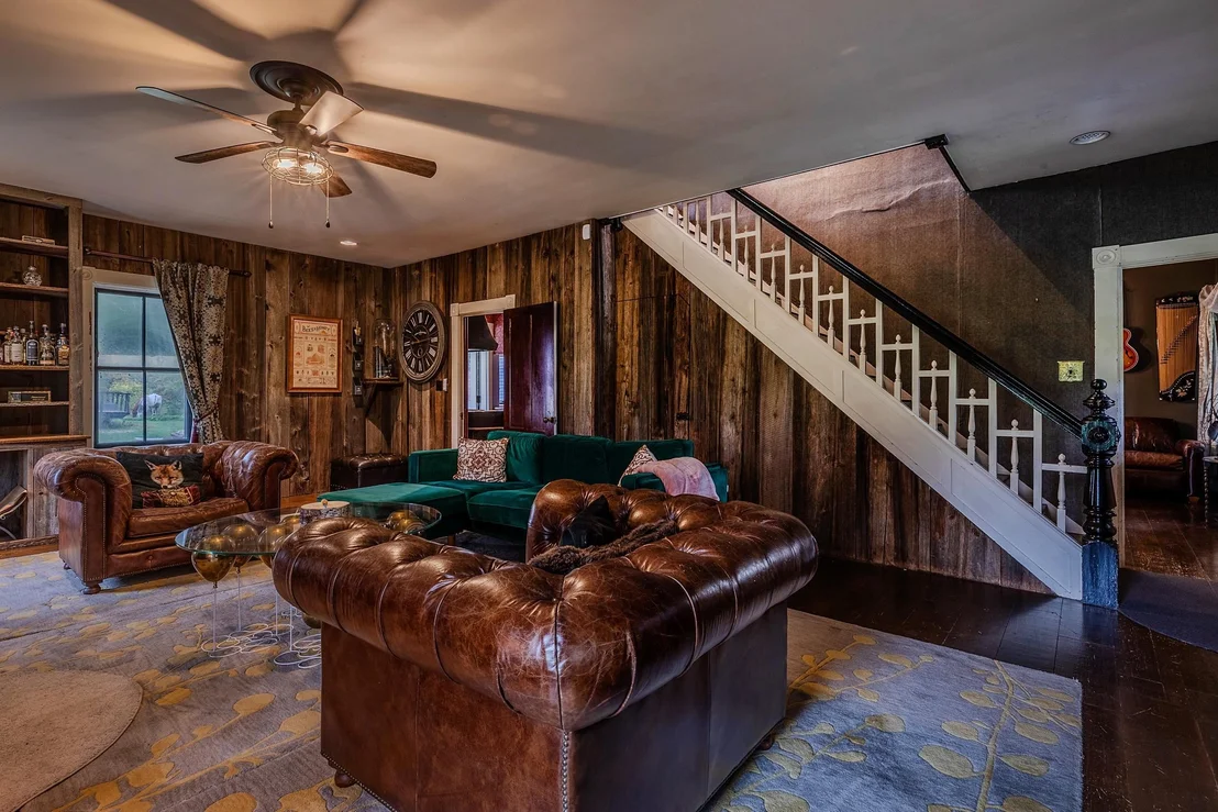 Photo of 818 Danby Hill