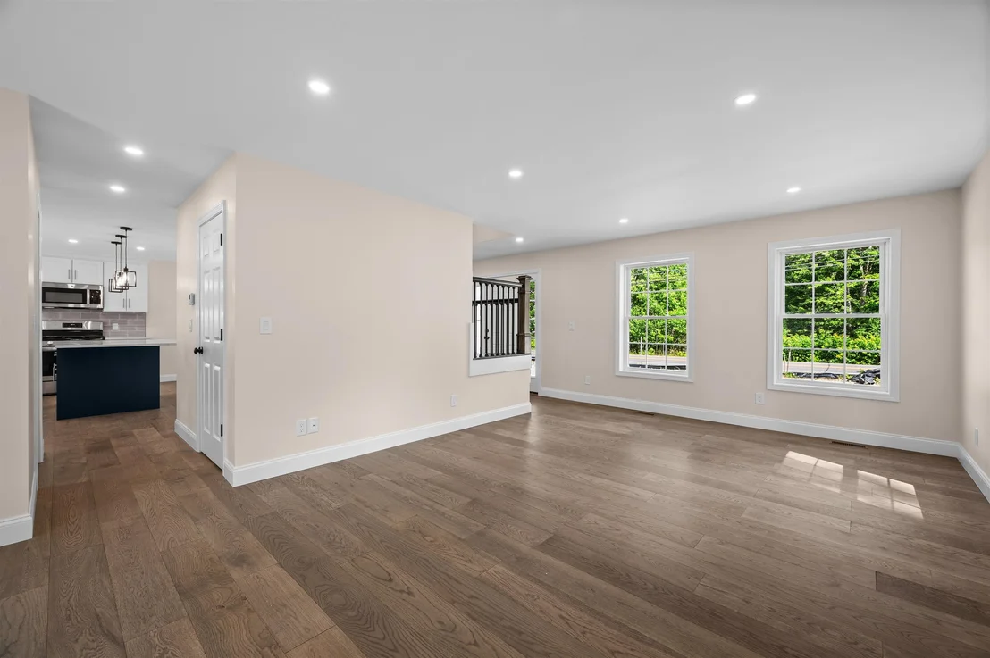 Photo of 335 Raymond