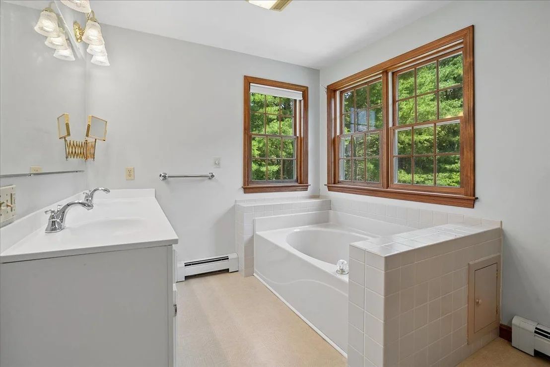 Photo of 106 Gorham Pond