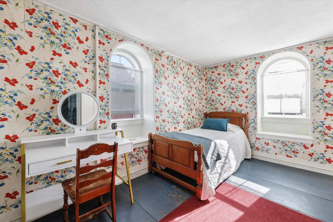 Photo of 47 N Spring