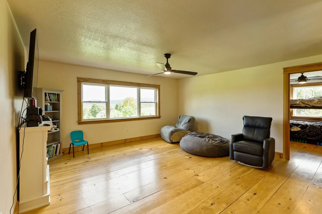 Photo of 370 Cook