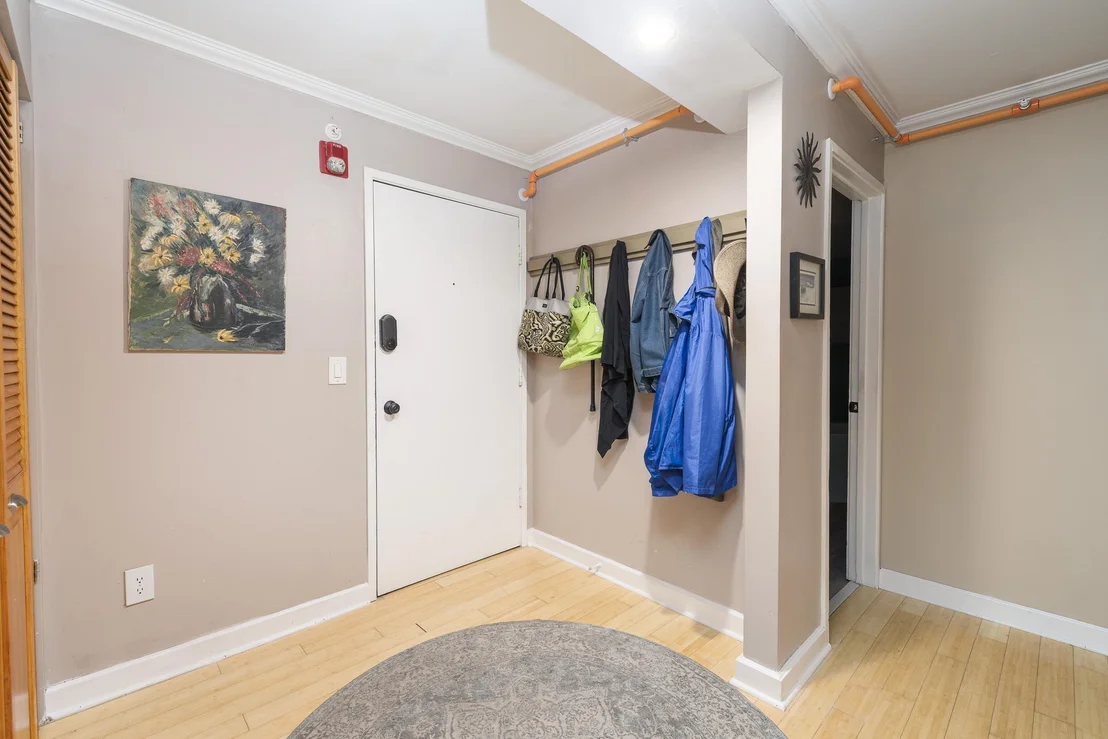 Photo of Unit 7B at 118 Gateway