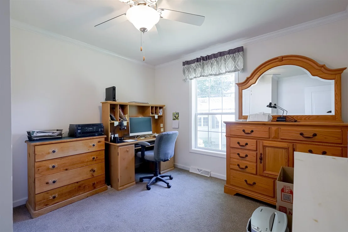 Photo of 139 Robinhood