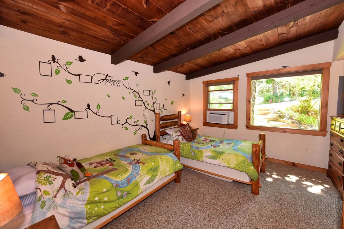 Photo of 140 Mountain View