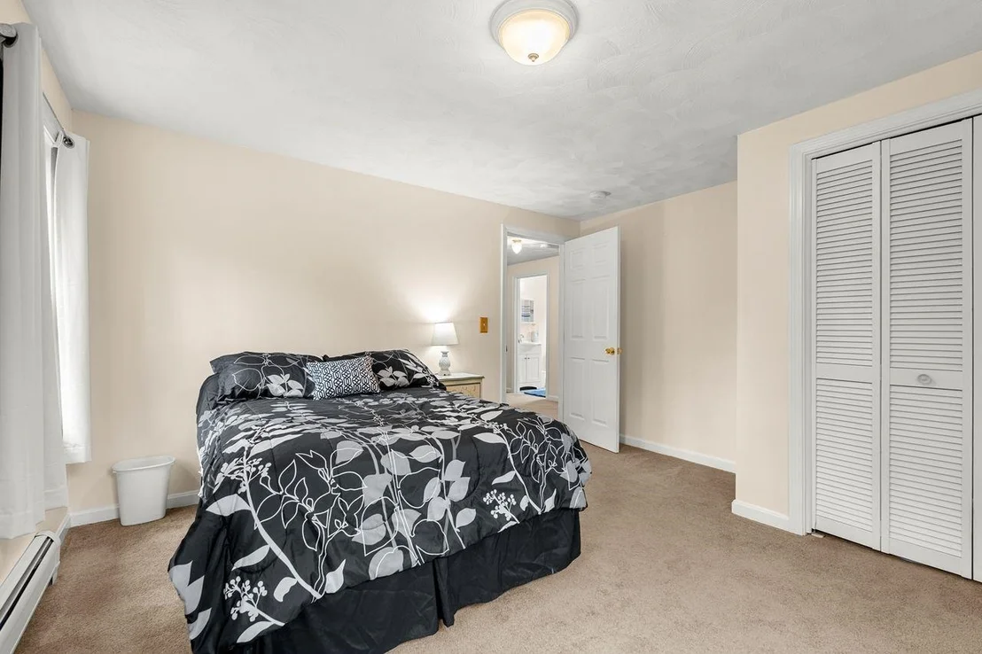 Photo of 496 Loudon