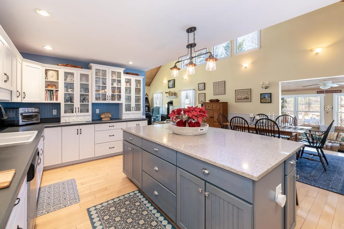 Photo of 8 Oak Knoll